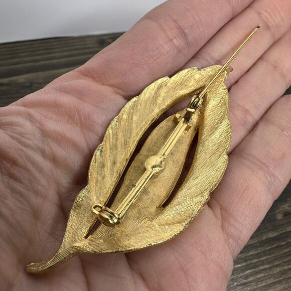 3 Vintage Gold Tone Textured Leaf Brooch Pins Feather Costume Estate Jewelry - Picture 14 of 16